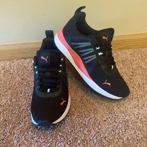 Puma sneakers size 7